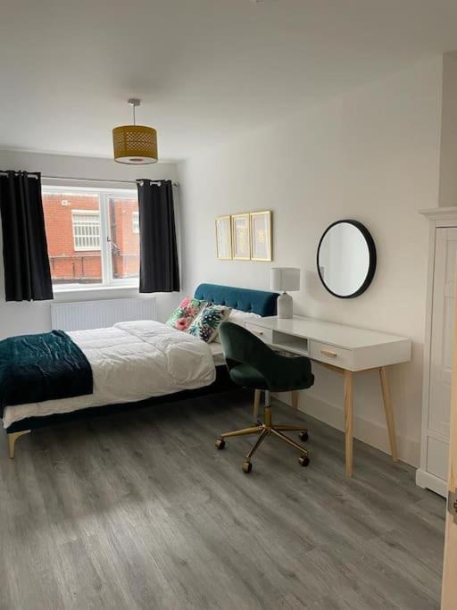 Stunning And Spacious 2Bed Flat In Central Woking Eksteriør bilde